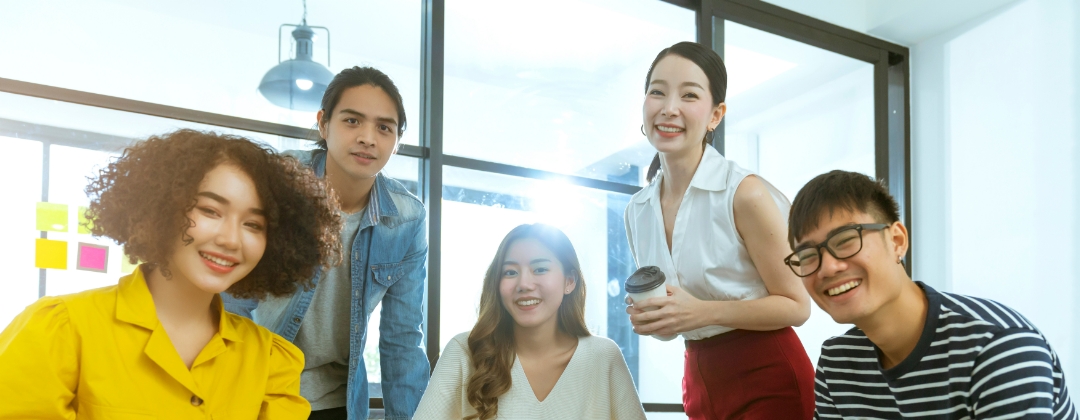 与全球最佳雇主  熊猫体育光电<br>
一起探索未来职涯可能