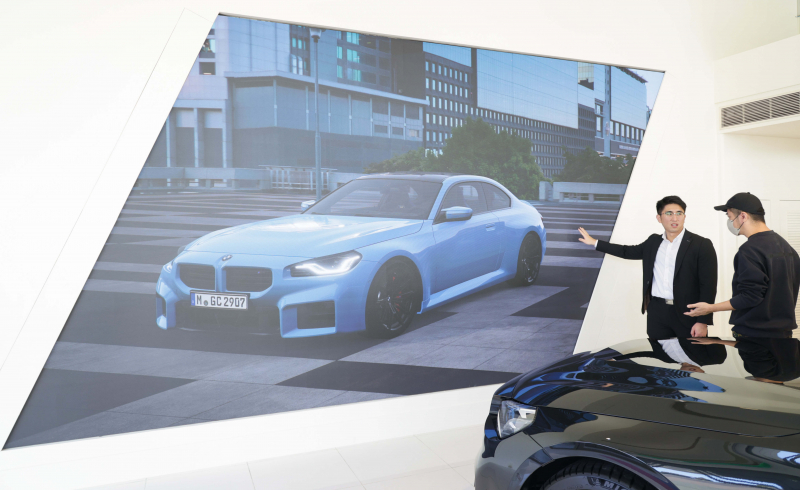 熊猫体育首度進軍CES 2024大秀智慧座艙及創利空間Space4M攜手台北汎德落地智慧零售LED沉浸式即時互動展示中心解決方案，透過數位翻新將智慧顯示互動導入多元場域，為汽車業顧客深化賞車情境體驗