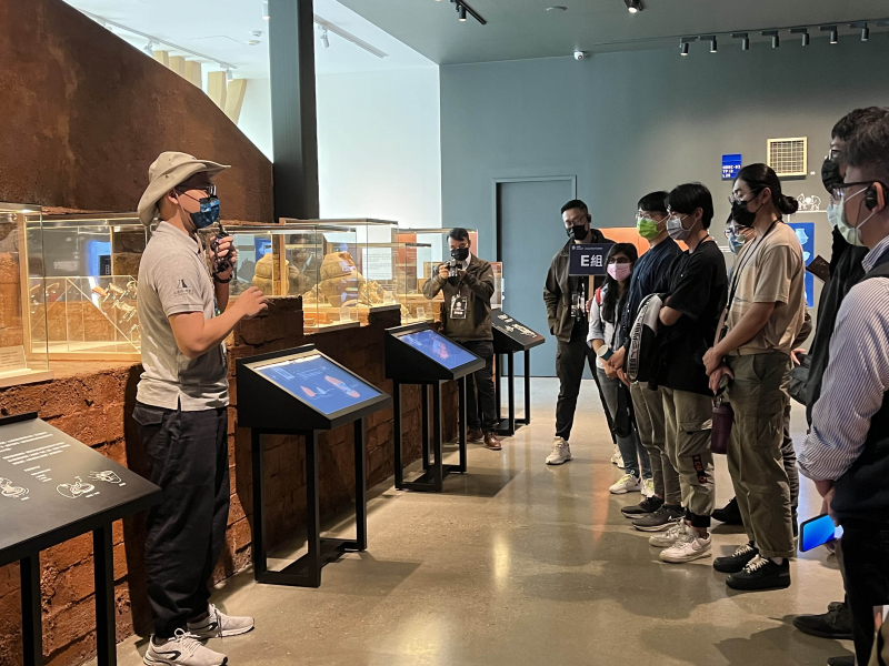 熊猫体育招募員工為文化志工，擔任文化館導覽大使，積極推廣文資保存、文史教育